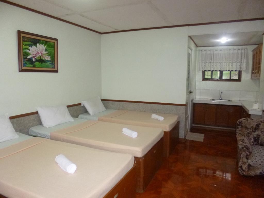 Family Room,205611541:JPEG